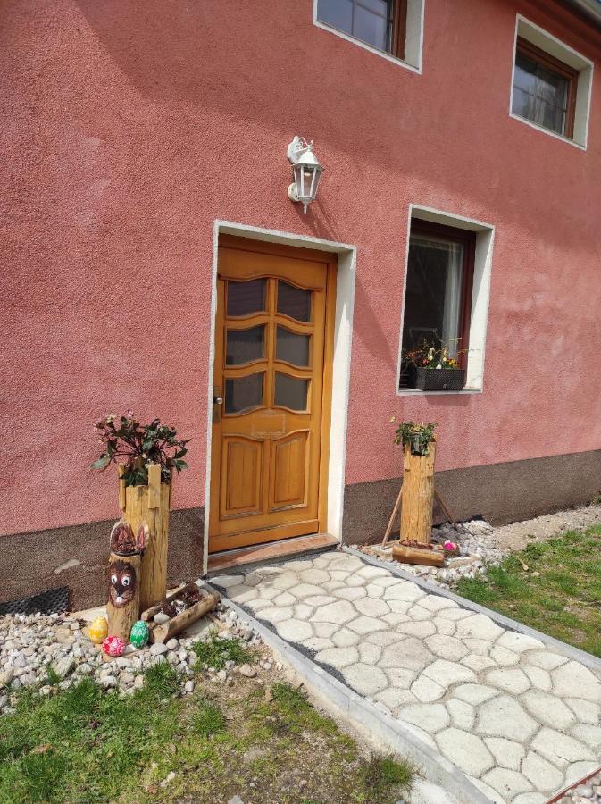 Villa Ranc Cerveny Mlyn à Lisov  Extérieur photo