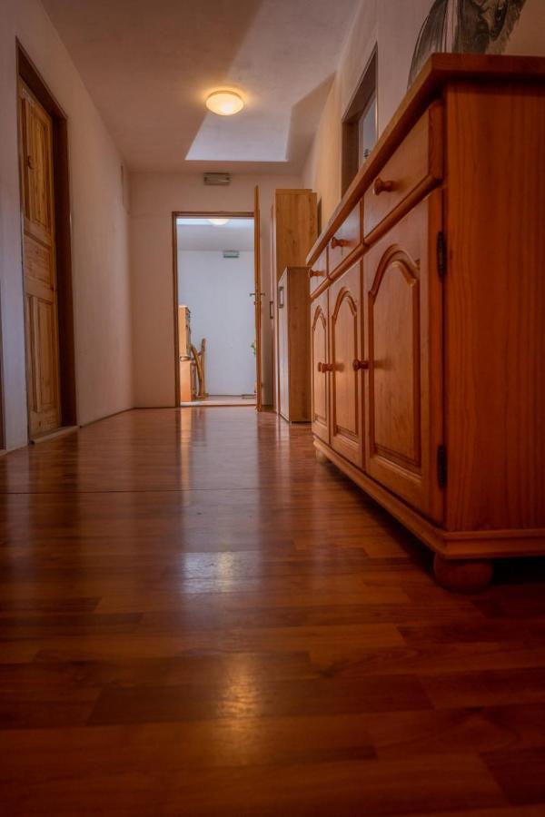 Villa Ranc Cerveny Mlyn à Lisov  Extérieur photo